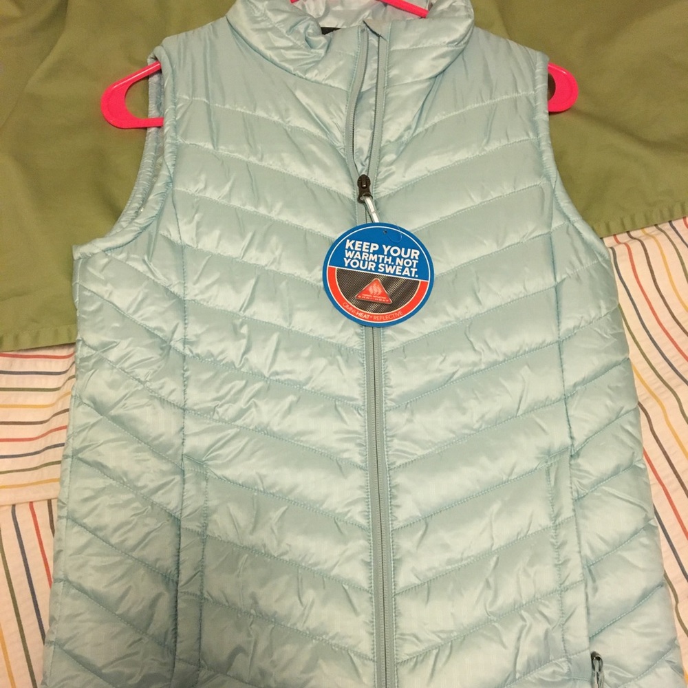 Brand new Columbia puff vest youth Large